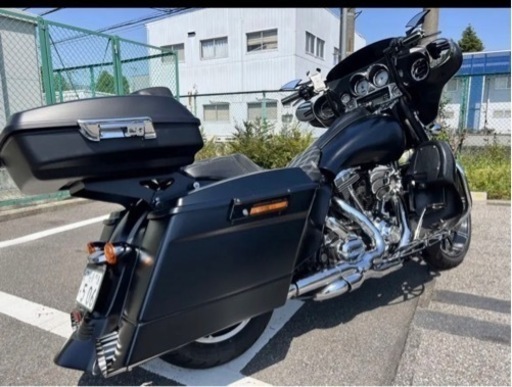 美車　ハーレーダビッドソン　FLHX バガースタイル