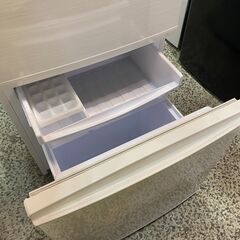 愛品館市原店】SHARP 2018年製 137L 2ドア冷蔵庫 SJ-D14D-W【