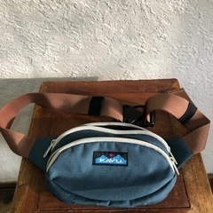 カブーKAVU ボディーバッグ　アウトドア　キャンプ