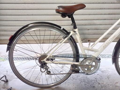 自転車 marukin REALTA 外装6段変速 オートライト カゴ付き鍵新品