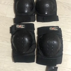 ☆新品*未使用☆ プロテクター 肘 膝 セット