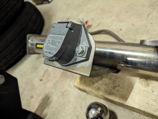 B*】様 ハイエース　ワイド　ヒッチメンバー ハイエースワイド 200 GDH KDH TRH ステンレス・タイトヒッチ