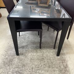 リサイクルショップどりーむ荒田店　No6328 ダイニングセット　椅子４脚付き♪　はめ込み型ガラス天板　オシャレ全開♪　シックなデザイン♪