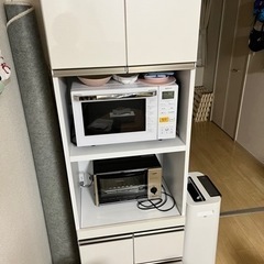 3年前に4万円で購入した食器棚です。