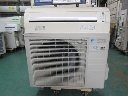 K04160　ダイキン　中古エアコン　主に18畳用　冷房能力　5.6KW ／ 暖房能力　6.7KW