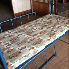 昭和時代のベッド（藁マット）500円