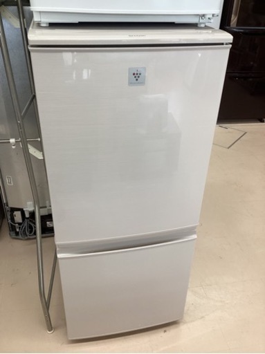 美原店　シャープ 137L 2ドア冷蔵庫（ベージュ系）SHARP プラズマクラスター冷蔵庫 つけかえどっちでもドア SJ-PD14A-C