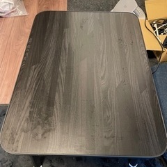 テーブル（60x45x高さ30）