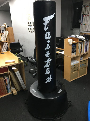 【Fairtex】サンドバッグ 定価16万円　本格的な重量級据え置き型