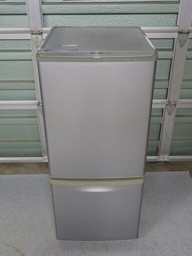 パナソニック 2ドア冷蔵庫 NR-B143W 2011年製