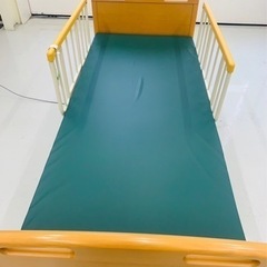 フランスベッド社　介護用電動ベッド３モーター