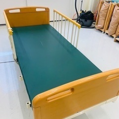 フランスベッド社　スリーモーター介護用電動ベッド