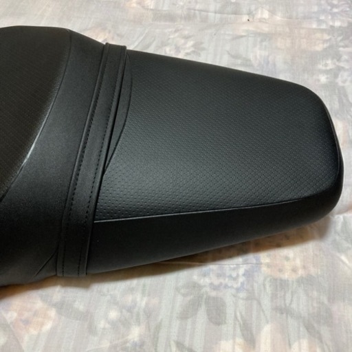 カワサキ ZX14R シート売ります。