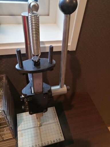 ハンドプレス機 レザークラフト 菱目打ち機 穴あけパンチ
