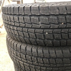 新品コレール高級ラインエンボス加工12枚-訳あり！ハイエース用 スタッドレスタイヤ 195/80R15 ハンコック パンク修理跡あり