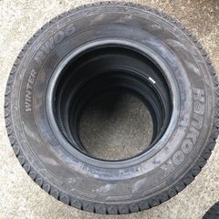 訳あり！ハイエース用 スタッドレスタイヤ 195/80R15 ハンコック パンク修理跡あり