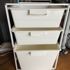 IKEA 3段収納 1200円でお譲りします