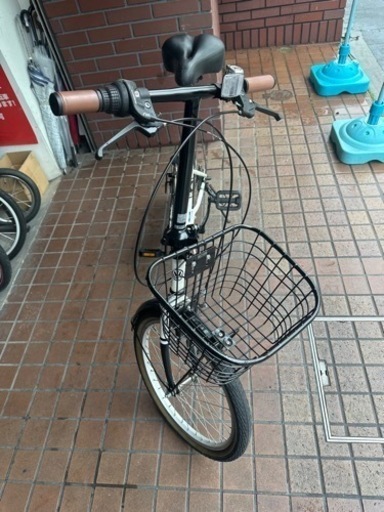 折りたたみ自転車中古 Volkswagen 外装6段変速 カゴ付き タイヤ20インチ