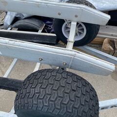商談中 極太いタイヤ アルミ製 ジェット用小型ボート用の 台車