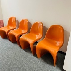 【三宮】オレンジのかわいい椅子4こセット！【4/13(木)まで！】