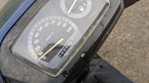 スズキ　アドレスV100　原付2種　100cc  フロントタイヤ新品 スズキ アドレスV100 原付2種 100cc フロントタイヤ新品