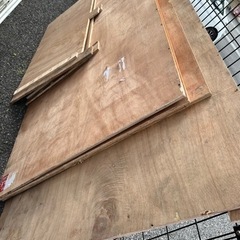 木工板　各種サイズ多数　約6mm厚さ　無料