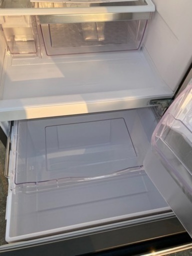 冷蔵庫　R-V32KV(N)  ファミリータイプ　HITACHI   小倉南区　人気のサイズ