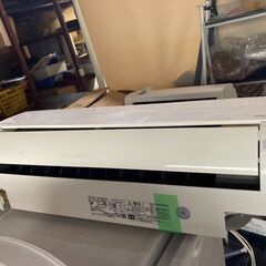 ☆中古￥19,800！【会員価格￥18,800】【店長おすすめ！】HITACHI　2.2kwルームエアコン　家電　2018年製　RAS-L22HE6(W)型　【BD039】