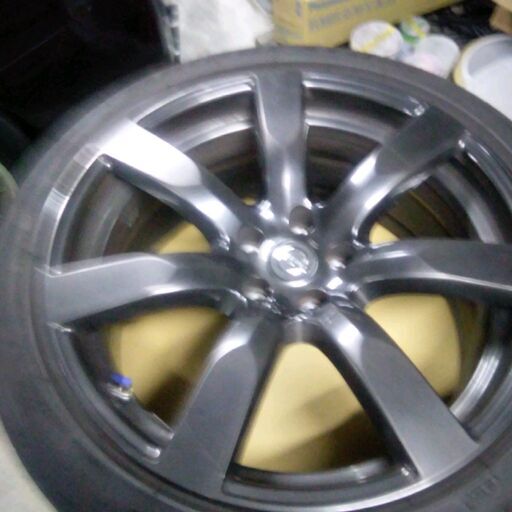 NISSAN 日産 R35 GT-R 純正ホイール 、タイヤ(19000キロ走行)２０１０年式 NISSAN 日産 R35 GT-R 純正ホイール 、タイヤ(19000キロ走行)2010年式