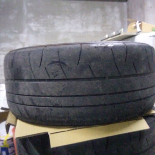 NISSAN 日産 R35 GT-R 純正ホイール 、タイヤ(19000キロ走行)2010年式