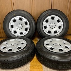 新車外し/TOYOTA/200系/ハイエース/2023年製/BRIDGESTONE/195/80R15/純正タイヤホイール/4本セット/キャップ付き！