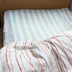 【決まりました】セミダブル　フランスベッド製　羽根布団付き