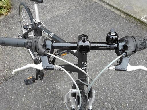 インヴォーグ3 とても綺麗なクロスバイク