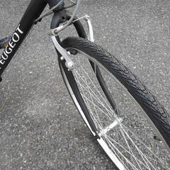 中古自転車２５０６ 前後タイヤ新品！　クロスバイク　プジョー　７００×３２C　３×７段ギヤ　アルミフレーム　ライトは付属していません。フレームサイズ４３０㎜　１６３㎝から