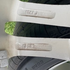 取引き中　使用期間6ヶ月　ヨコハマ ブルーアース RV03 215/60R17 ホイール付き4本セット