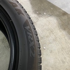 ブリヂストン BLIZZAK VRX2 235 50 18  4本