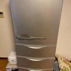 冷蔵庫　テレビ2台