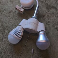 照明器具　ライト　電球