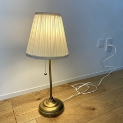 【IKEA】オースティード電球付き/テーブルランプ・真ちゅう