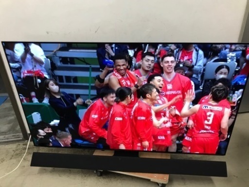 取引場所　南観音　ロ2304-283 Panasonic 65インチ4K対応有機ELテレビ　ネット接続可能　テレビ視聴動作のみの確認　リモコン　付属スピーカー金具　説明書あり　画面キズ少ない中古美品