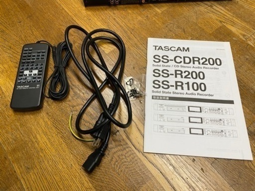 SDカードプレイヤー　TASCAM SS-R100