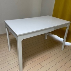 ダイニングテーブル　白　IKEA