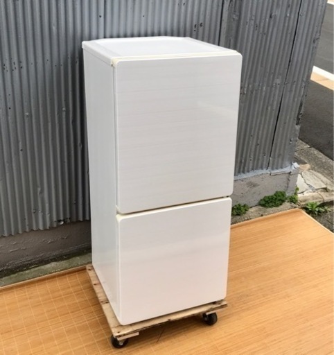 純正限定特価品ユーイング冷凍冷蔵庫110L横縞模様大きめドアポケット　自動霜取り機能付き 冷蔵庫・冷凍庫