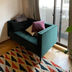 ベルベット緑ソファ（2人掛け）