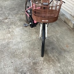 23ヤマハ新機種電動アシスト自転車pasVIENTA26インチピンクアルミボディー