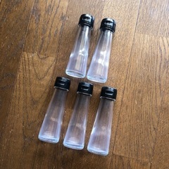 【未使用】国産⭐︎保存瓶×5(スパイス・調味料ボトル]