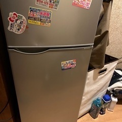 冷蔵庫（90L )