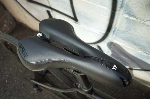 TREK FX 3 油圧ディスクブレーキ