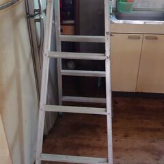 電動工具 脚立サイズいろいろ ふんまつき？まとめ売りです