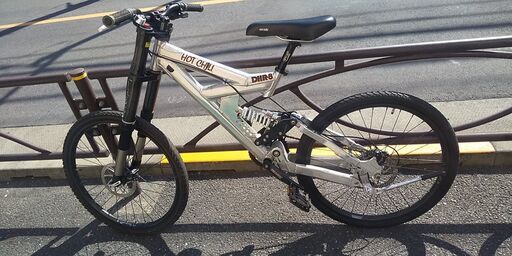 ◆値下げです 置き場が不足の為・現状お渡し・リユース・リサイクル自転車・ダウンヒルバイク・HOT CHILI DHR-8・シルバー